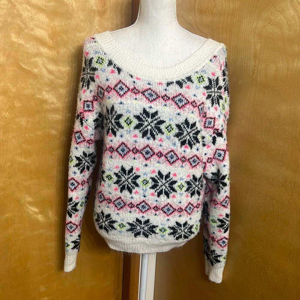 PINK Victoria’s Secret Snowflake Reversible Fuzzy Sweater S